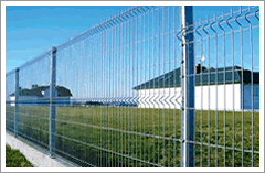 wire-mesh-fence.gif